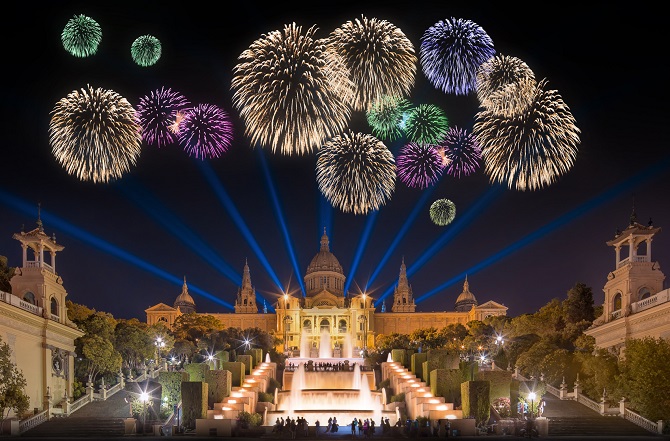 El piromusical es uno de los planes para universitarios en La Mercè imperdibles