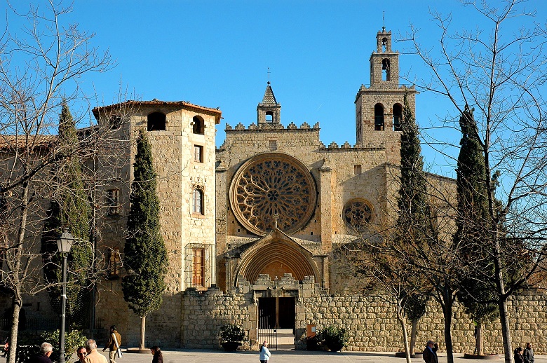 El Monasterio de Sant Cugat sirve como punto de meta y retorno en la Barcelona en bicicleta que te llevará por toda la sierra del Collserola