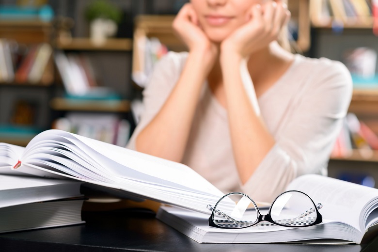 Investigadores en Barcelona: ¿Mejor en una residencia?