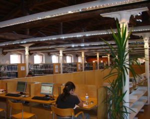 Bibliotecas en Barcelona abiertas en agosto: Vapor Vell
