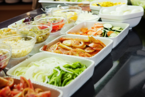 El buffet libre de la residencia puede ser tu mejor aliado para una comida saludable