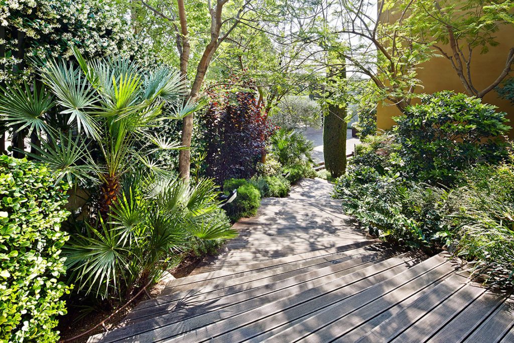zonas de ocio de la residencia: jardines