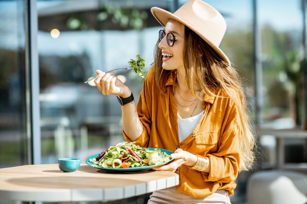 Servicio de restaurante para estudiantes en modalidad picnic